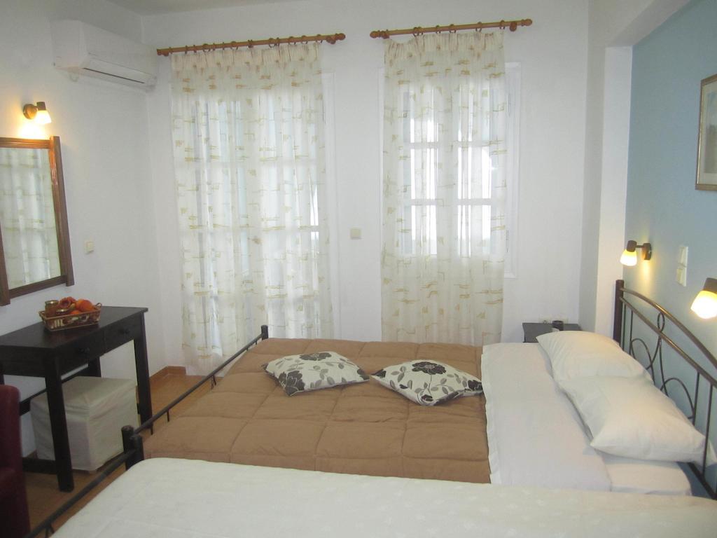 Galazia Studios Naxos City Extérieur photo